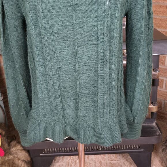 NEW LOFT Dark Green Cable Knit Sweater Size M Holiday Christmas - Picture 4 of 6